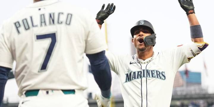 Mariners win 2025 AL West division title