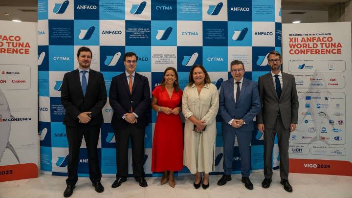 La industria trata en Vigo de «pescar» nuevos consumidores de atún