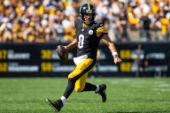 Aaron Rodgers hates his new helmet with Steelers: ‘It looks terrible’