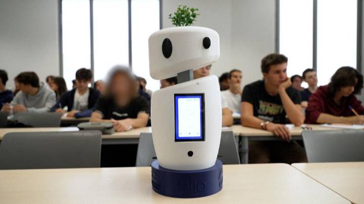 Milo, el robot “estudiante” que ayuda a los estudiantes de la universidad de París