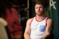 ¿A qué hora pelea Canelo?
