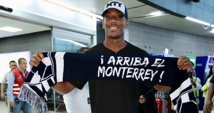 Anthony Martial listo para enfrentar a Gignac: “Amigos fuera, enemigos en la cancha”