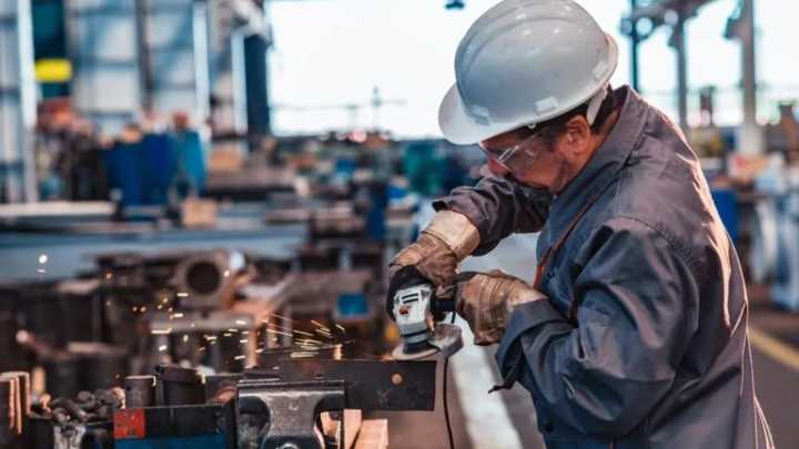 La industria utilizó apenas el 58% de su capacidad en julio, según el INDEC