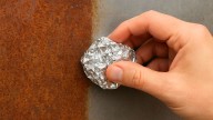 Cómo usar el papel aluminio para sacar el óxido de las superficies: el eficaz truco