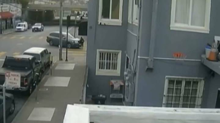 Conductor se da a la fuga tras arrollar a mujer en San Francisco
