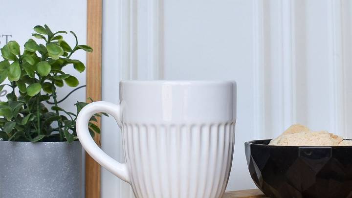 Con pocos ingredientes, el secreto de la abuela para eliminar las manchas en tu vajilla blanca y dejarla como nueva