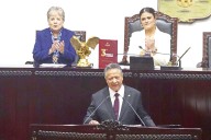 No basta con cambiar las formas, hay que cambiar el fondo: gobernador