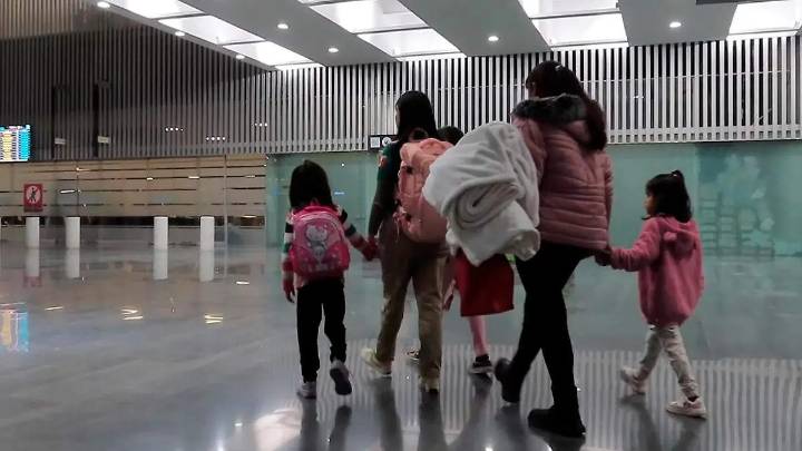 Tras 7 años en Puebla, repatrian a Honduras a tres niñas migrantes abandonadas por sus padres