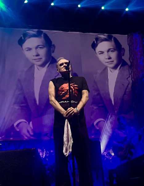 Tras suspender fechas en EE.UU., Morrissey mantiene su presentación en Santiago