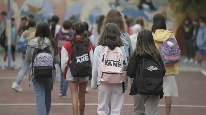 Román Rodríguez: "A tecnoloxía non pode enterrar as vantaxes do ensino tradicional"
