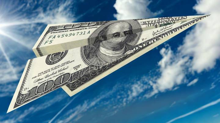 El dólar subió por tercer día consecutivo y cerró la semana muy cerca del techo de la banda