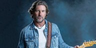 Baylor issues statement following death of country music star, alumnus Brett James