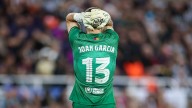 Momento 'tierra trágame' de Joan García en su primer error como culé: regaló el 1
