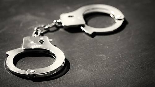 16-year-old in custody after allegedly shooting, killing her mother in Galveston, officials say