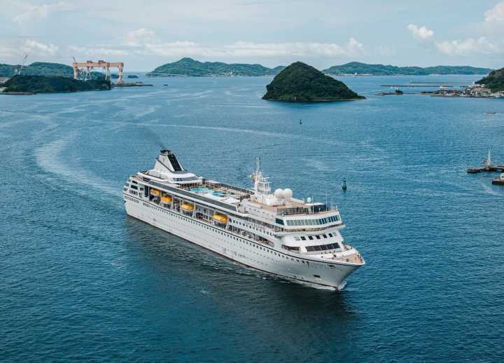 Month-to-Month Cruise Living: Villa Vie Offers Affordable Entry to Life at Sea