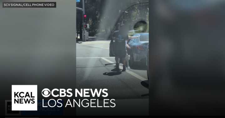Man hospitalized, suspect arrested after Santa Clarita road rage incident ends in stabbing