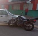 MOTOCICLISTA LESIONADO EN CHOQUE CONTRA TAXI