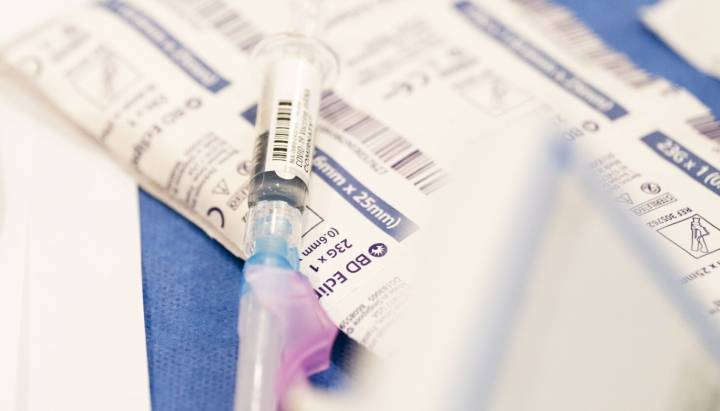 Gov. JB Pritzker signs executive order to protect COVID-19 vaccine access under RFK Jr.