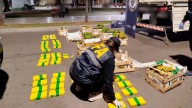 Encontraron 85 kilos de cocaína escondidos en un camión que transportaba bananas: hay un detenido