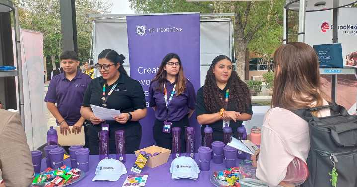 Van empresas a campus universitarios para reclutar estudiantes