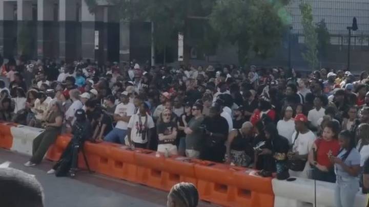 Young Thug at Fulton County Courthouse: Large crowd gathers for rapper