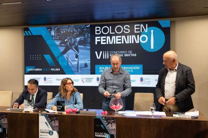 La VII edición de 'Bolos en Femenino' enfrentará en Piélagos a las ocho mejores parejas mixtas de España
