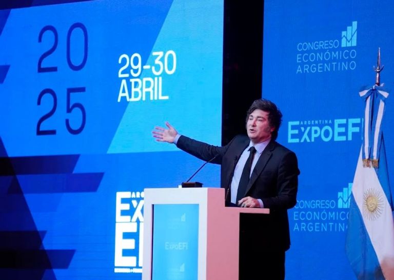 Milei suspendió su viaje a Madrid