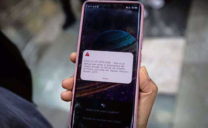Llega hasta 2 veces alerta de sismo a celulares