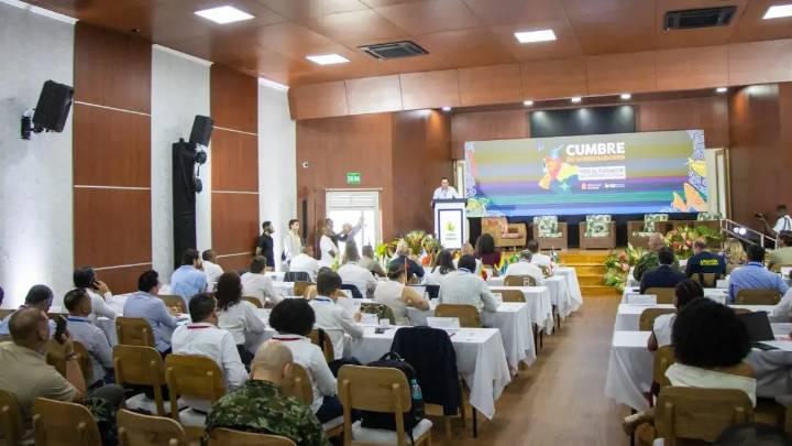 Gobernadores piden al Gobierno que se redefinan las políticas de seguridad que garantizan el orden público: estas fueron las conclusiones de la cumbre