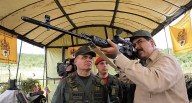 Venezuela entrena a civiles ante amenazas de EE.UU. y desaparece canal de Maduro en YouTube