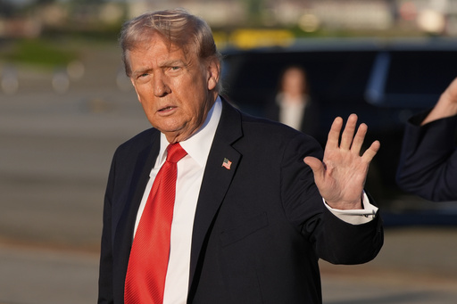Trump recuerda atentados del 11 de septiembre con visita a juego de Yankees en Nueva York