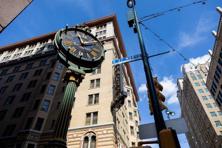IBC Bank plans to turn downtown office into hotel