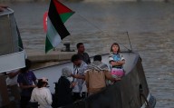 La Global Sumud Flotilla vuelve a salir del puerto de Barcelona hacia Gaza tras regresar por el mal tiempo