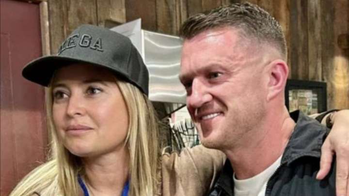 Holly Valance poses for pic with Tommy Robinson & says he’s ‘getting his redemption’ as she backs him on London march