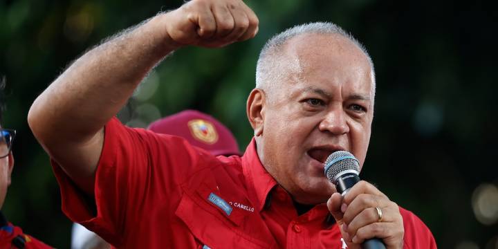 Diosdado Cabello amenazó con una “revolución armada” en Venezuela frente a la presencia militar de EEUU en el Caribe
