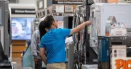 The top 20% of Americans are keeping the economy alive. That’s not a good sign