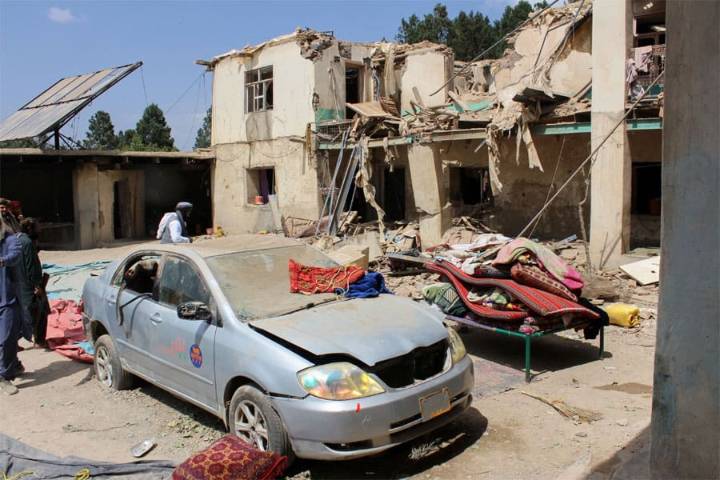 Mueren 800 por terremoto en Afganistan