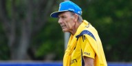 Miguel Russo continúa internado tras un chequeo médico y Úbeda volverá a dirigir la práctica de Boca Juniors