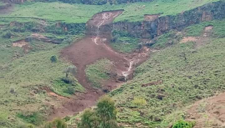 Al menos mil muertos y un sobreviviente deja deslizamiento de tierra en aldea de Sudán