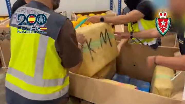 Droga oculta entre melones y muebles: La Policía Nacional interviene más de once toneladas de hachís en Málaga y Cádiz