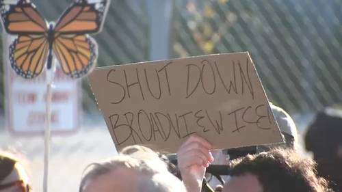 ICE Operation Midway Blitz: Protesters to gather outside Broadview ICE facility amid Trump's Chicago immigration crackdown