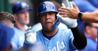 Salvador Pérez se convierte en el cuarto venezolano con 300 o más jonrones en la MLB