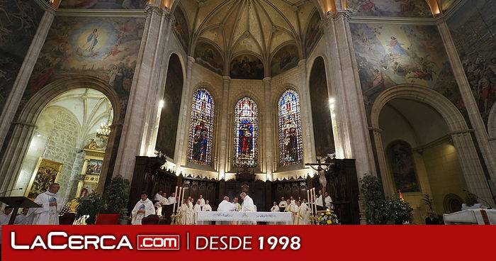 Miles de albaceteños muestran su devoción a la Virgen de los Llanos, este 8 de septiembre, durante la tradicional Misa de Feria