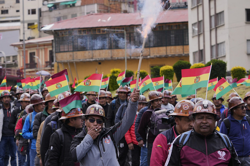 Mineros de Bolivia marchan en demanda de acciones contra la extracción ilegal y el saqueo