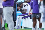 Lamar Jackson strains hamstring and Ravens lose 4 other starters to injuries in loss to Chiefs
