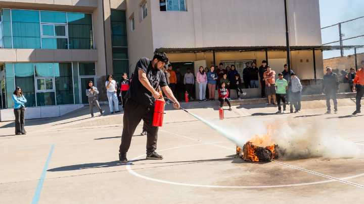 Capacitan a universitarios en Gestión Integral de Riesgos y Emergencias