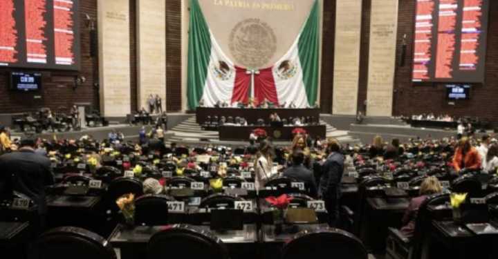Se retrasa la entrega del paquete económico al Congreso; se hará cerca de la media noche