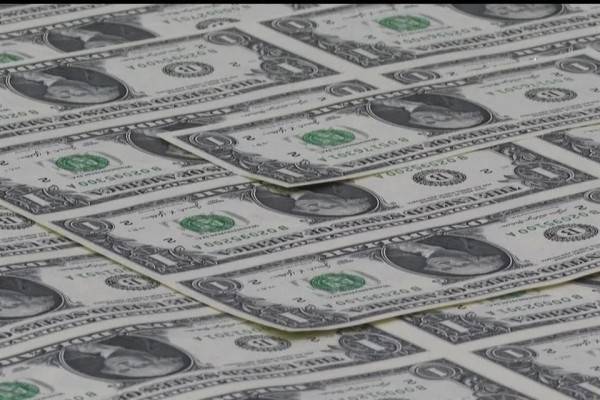 Toca deuda mundial un pico de casi 338 billones de dólares