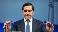 BBVA ofrece un dividendo para intentar que no fracase la OPA a Sabadell