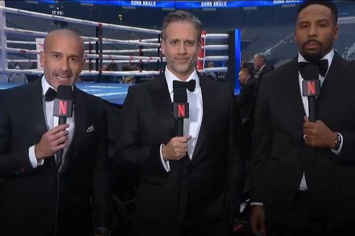 Jon Anik’s Live Commentary on Canelo Alvarez vs. Terence Crawford Goes Viral for All the Wrong Reasons Jon Anik's grabs the spotlight as veteran presenters boxing presence at Canelo Crawford fight get
